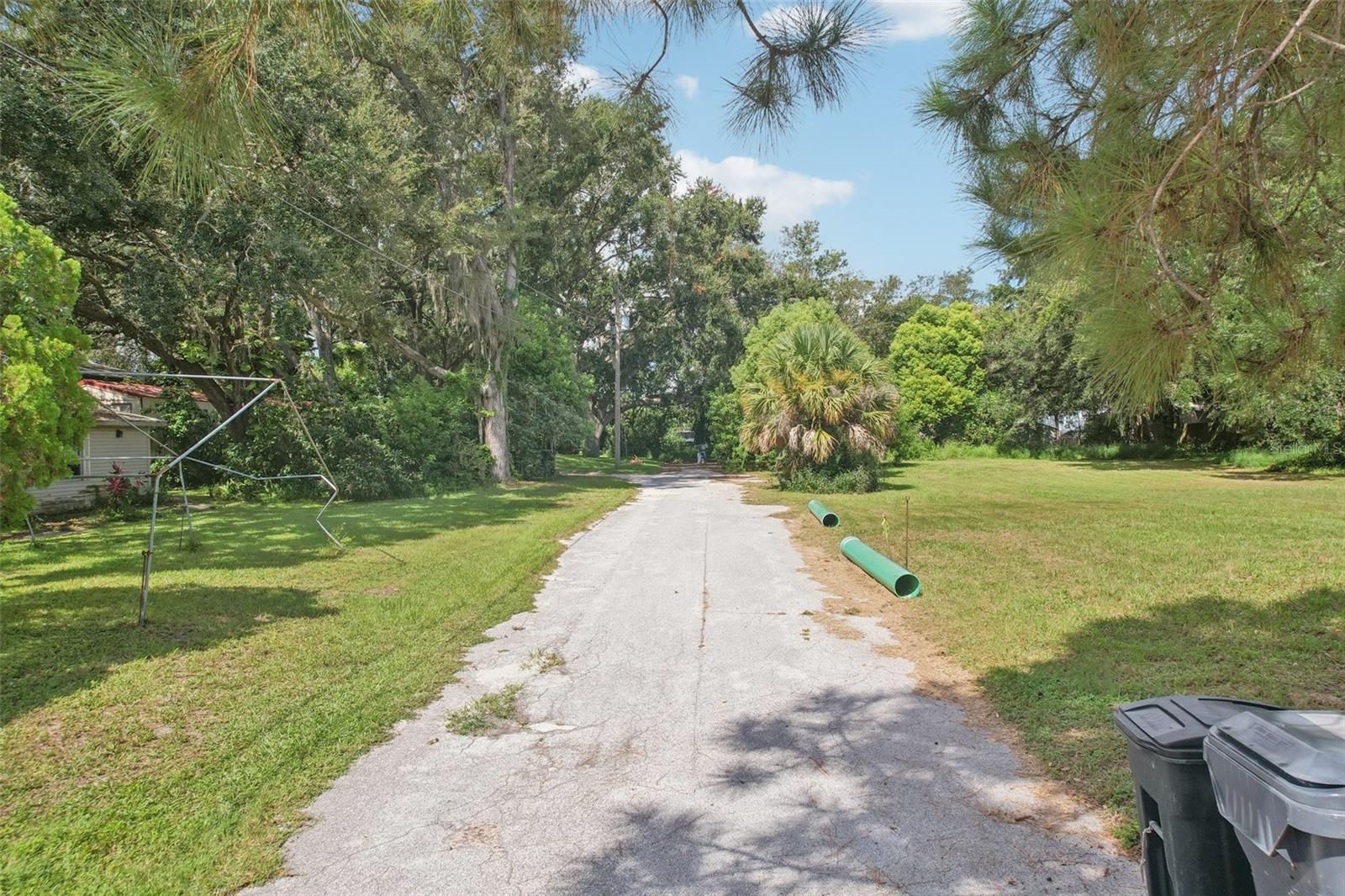 757 Lake Jessie Dr Property Photo 7