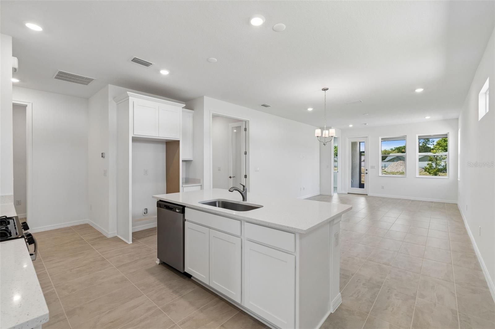 3744 Nandina Cir Property Photo 3
