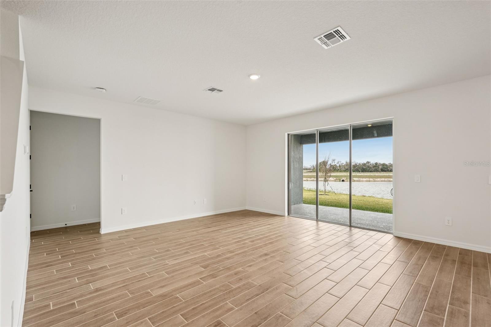 10546 Abundance Grove Way Property Photo 11