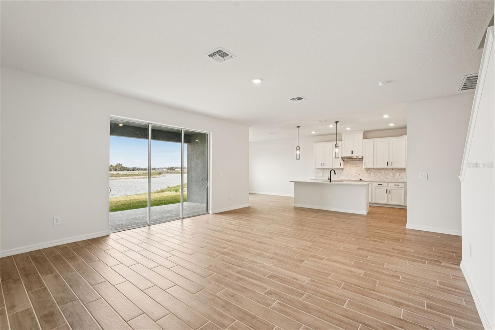 10546 Abundance Grove Way Property Photo 12