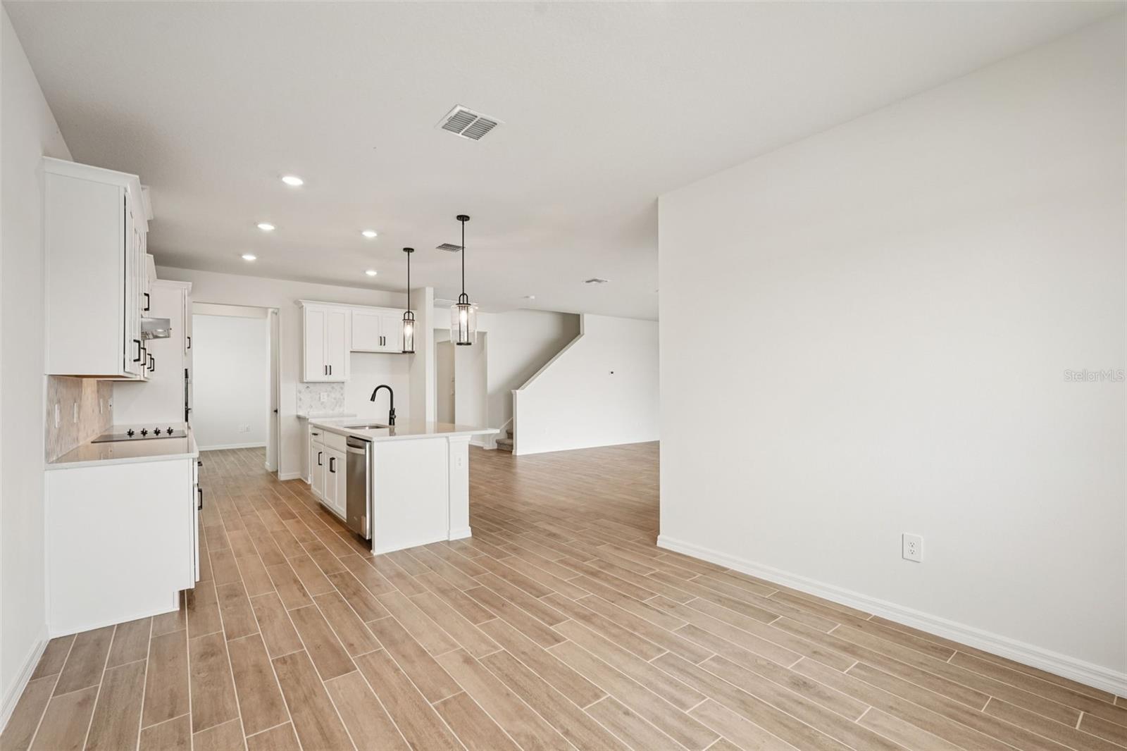 10546 Abundance Grove Way Property Photo 14