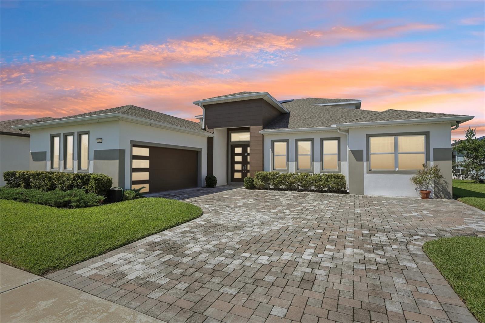 8743 Sanders Tree Loop Property Photo 2