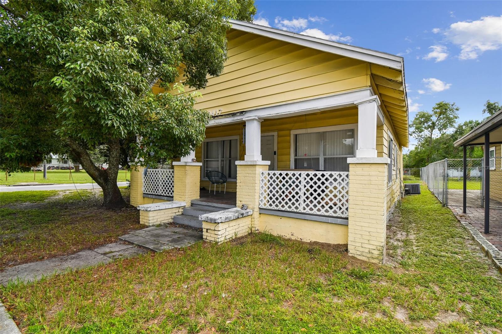 3417 E Lake Ave Property Photo 1