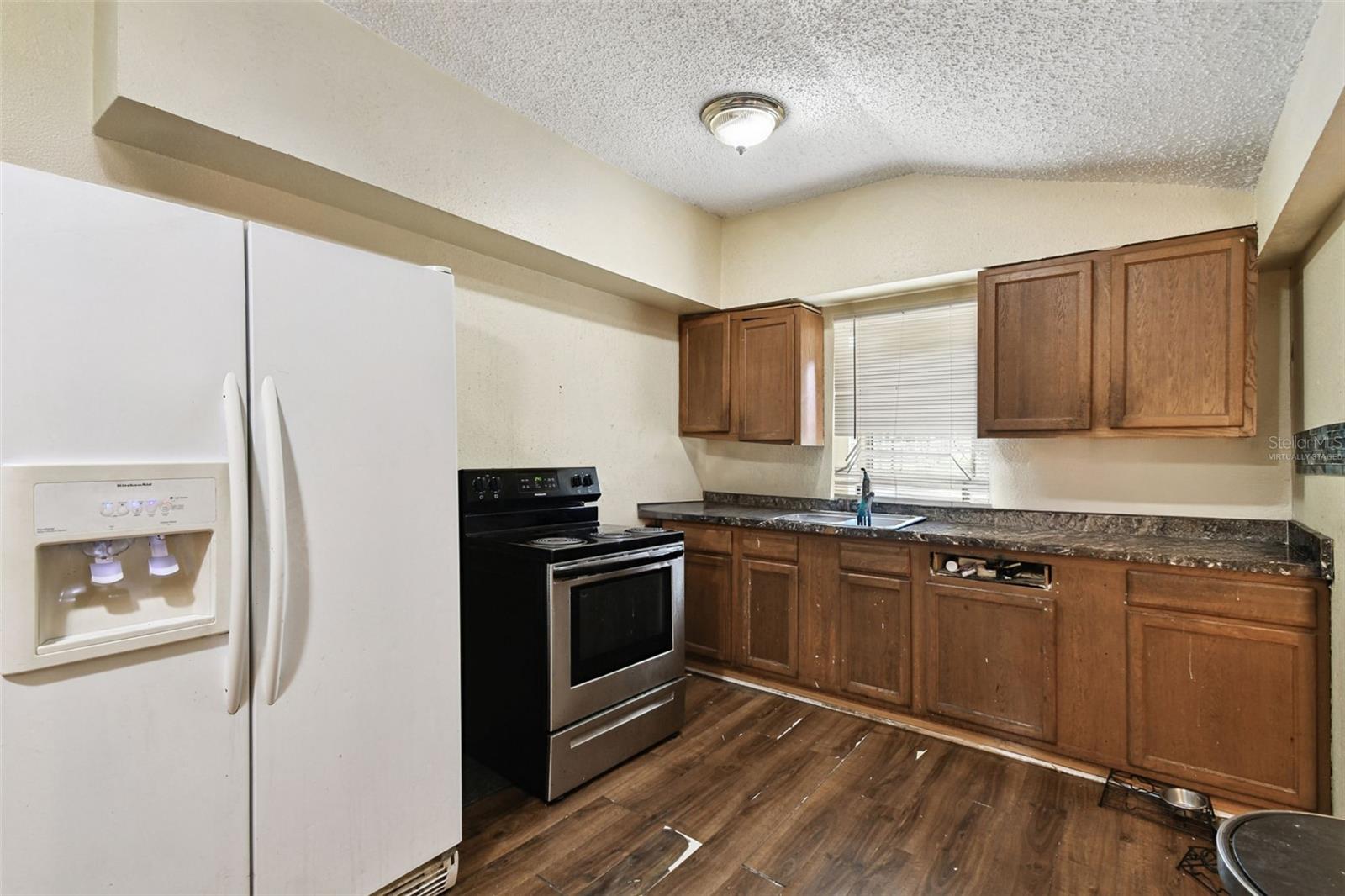 3417 E Lake Ave Property Photo 4