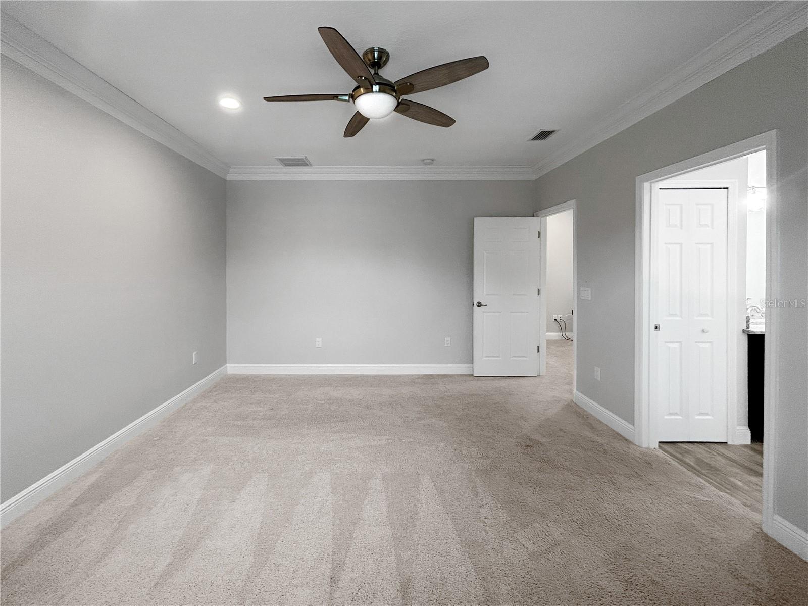 510 Douglas Pl Property Photo 12