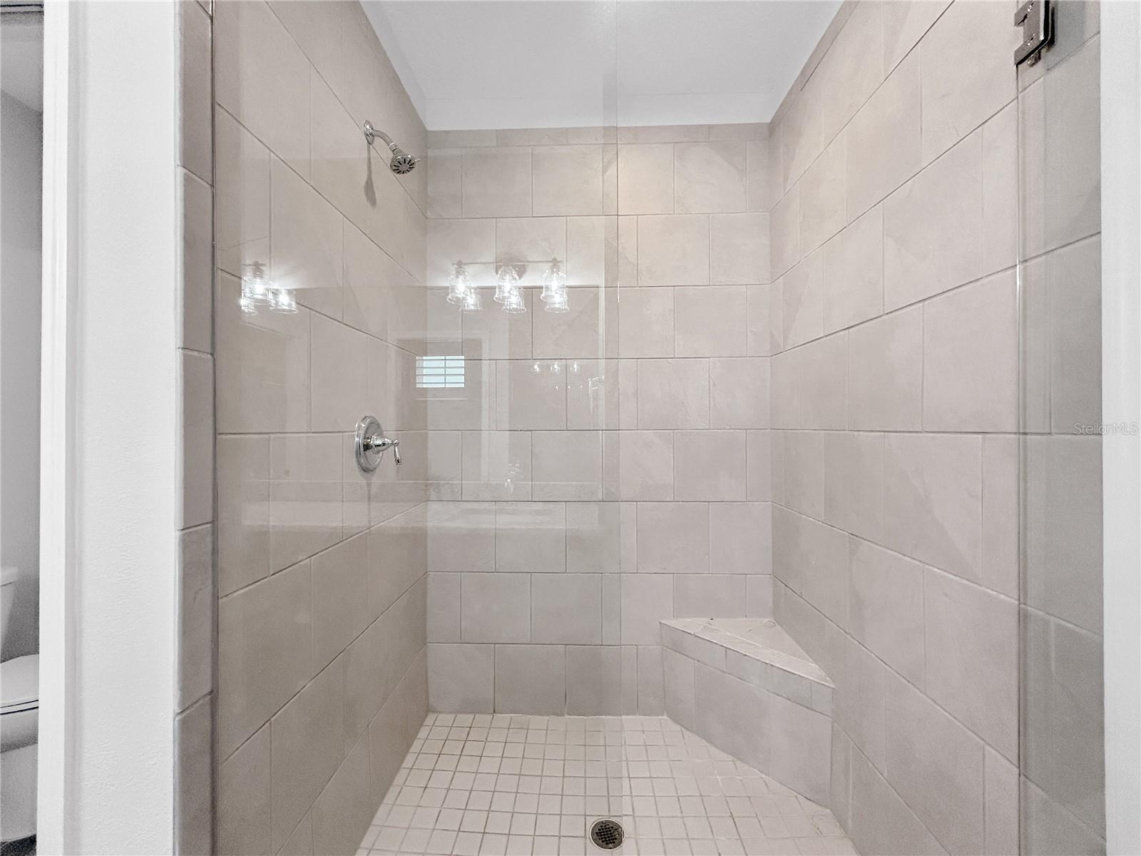 510 Douglas Pl Property Photo 15