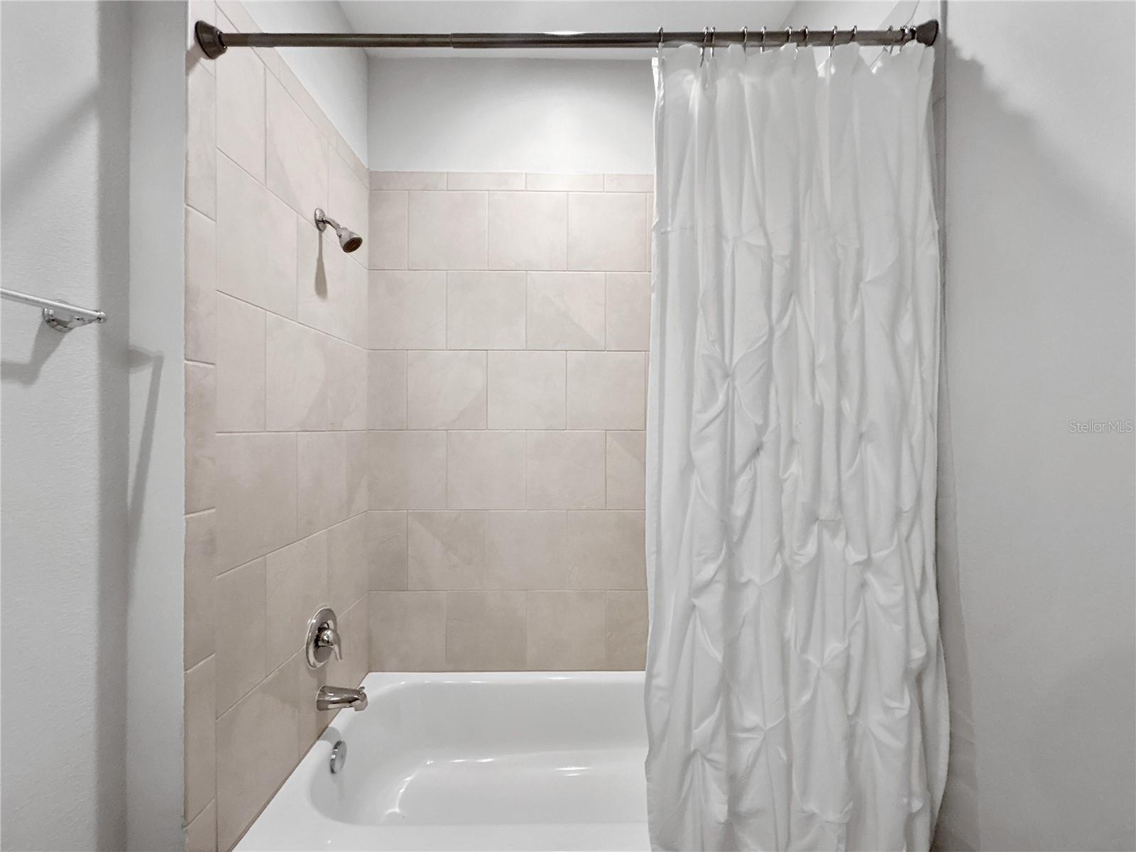 510 Douglas Pl Property Photo 17