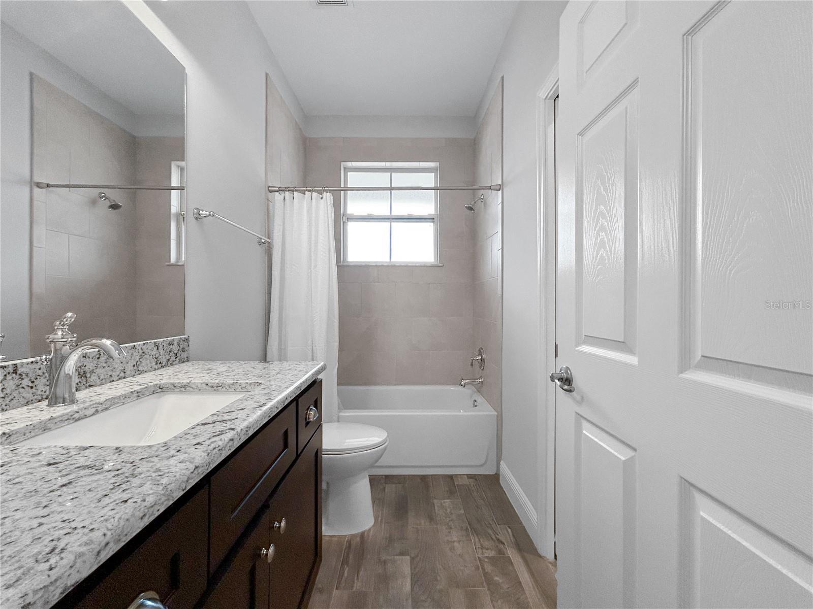 510 Douglas Pl Property Photo 22