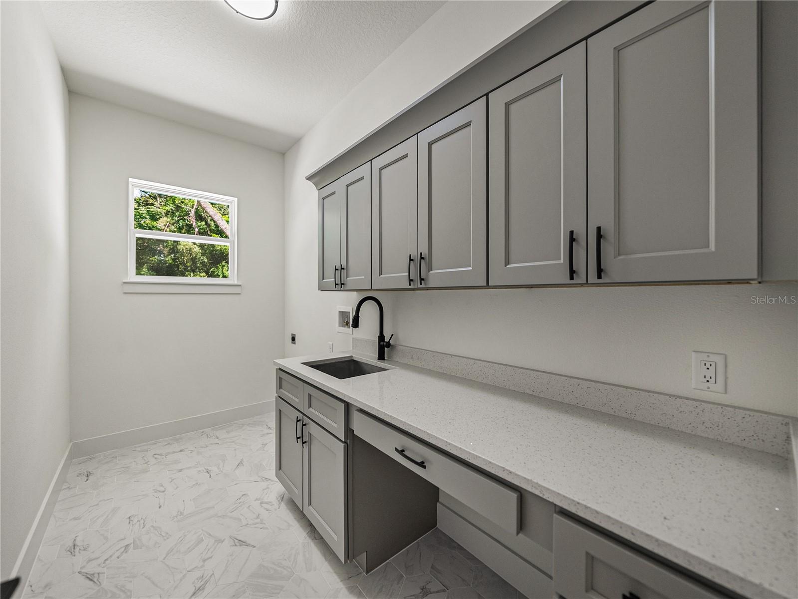 14069 Grandeur Way Property Photo 54
