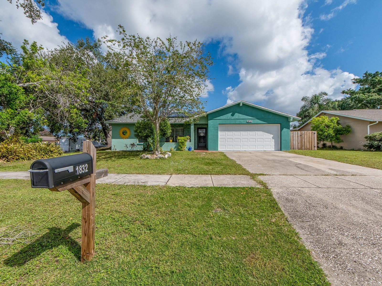 1832 Seton Dr Property Photo 3