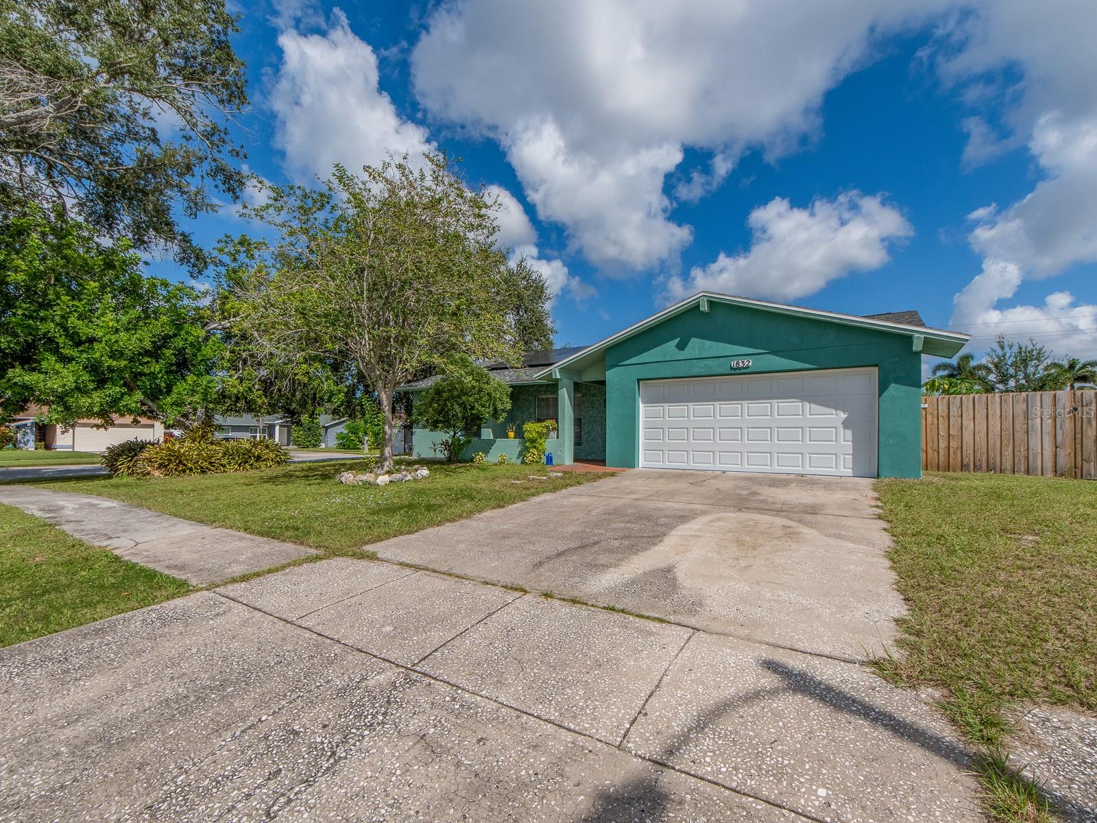 1832 Seton Dr Property Photo 4