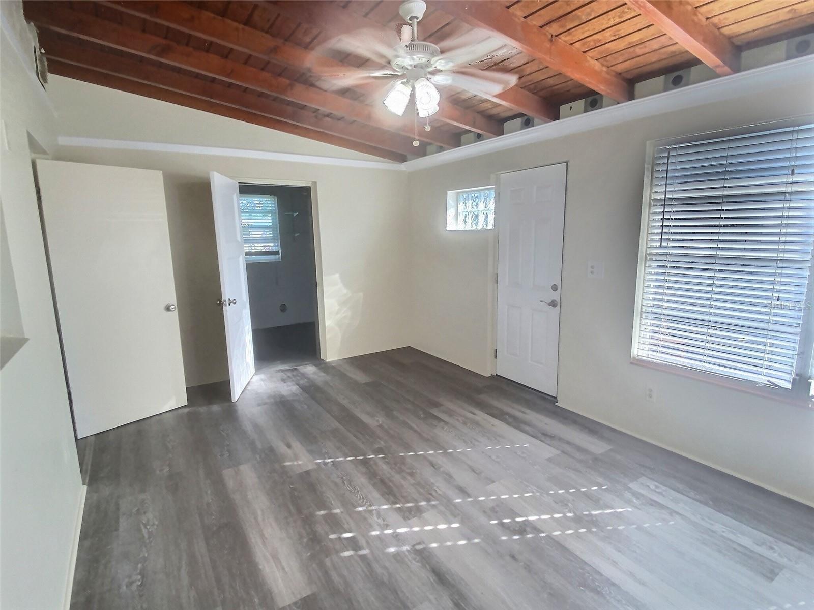 1334 Sunset Dr Property Photo 35