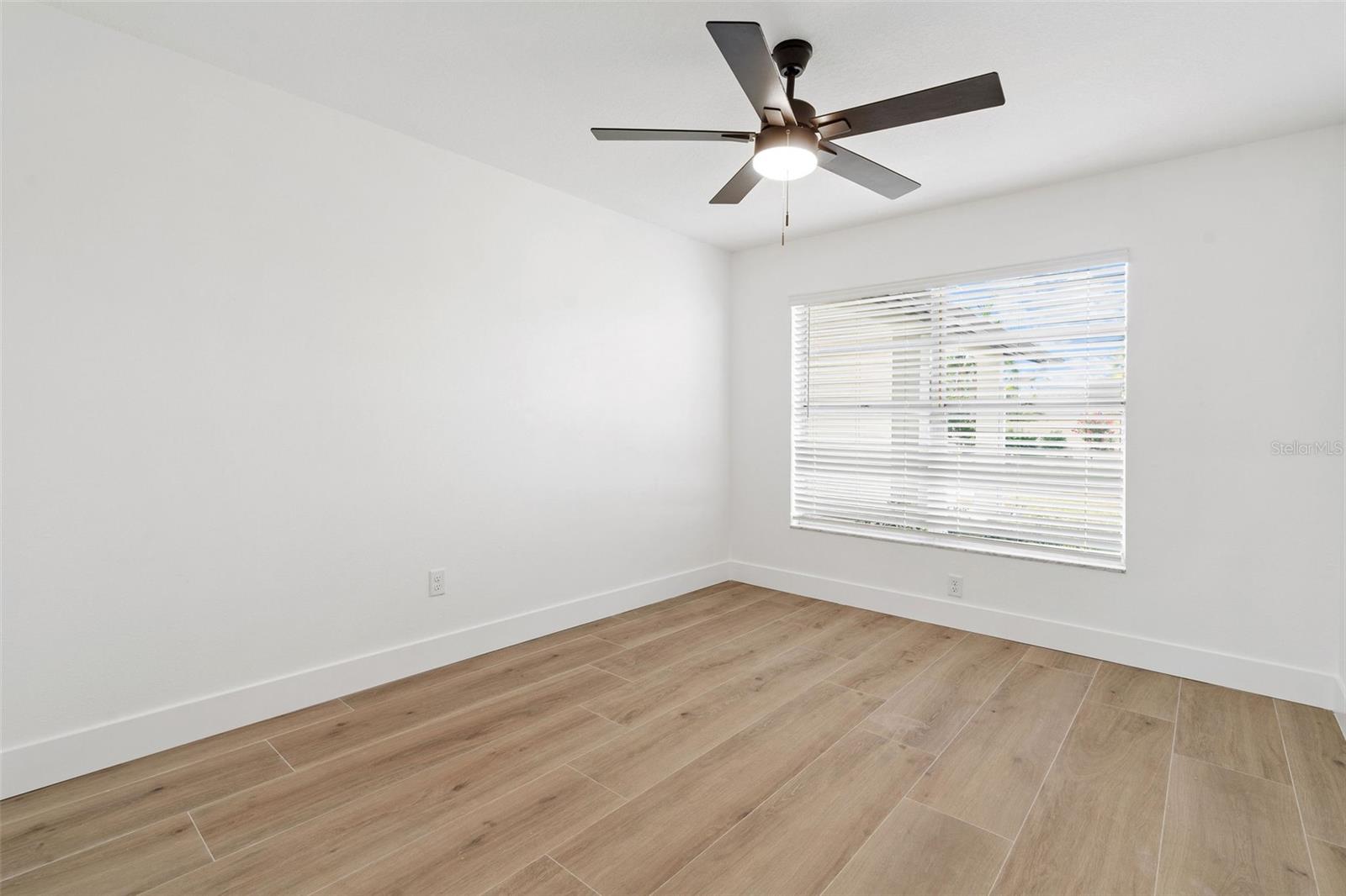 5811 Imperial Ky Property Photo 36