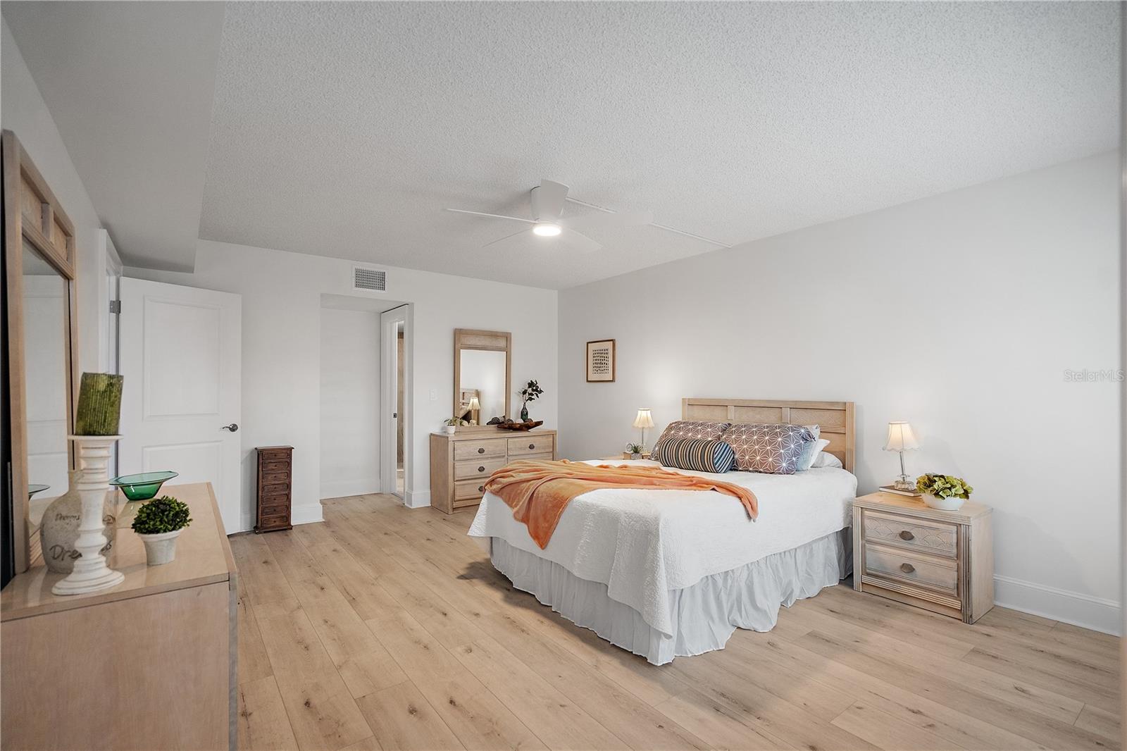 131 Bluff View Dr #109 Property Photo 17