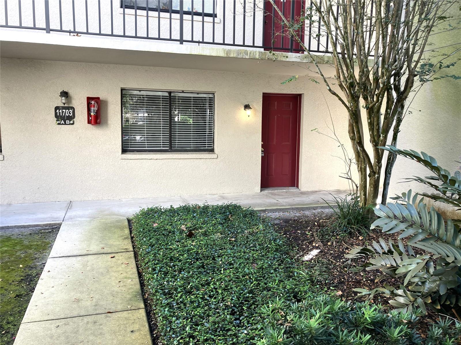 11703 RAINTREE VILLAGE BLVD #B Property Photo 1