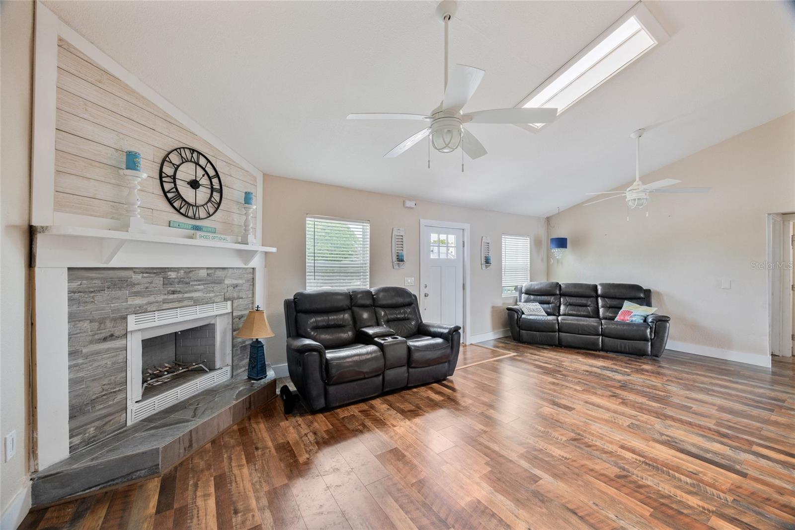 13023 Port Ct Property Photo 4