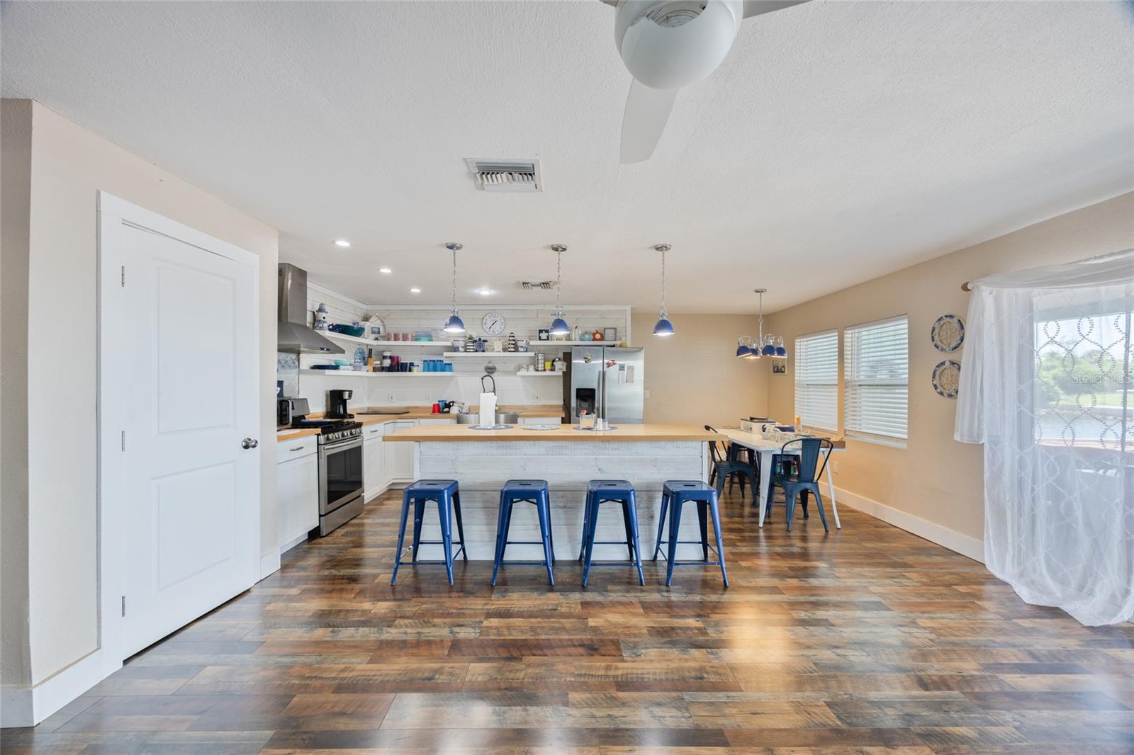 13023 Port Ct Property Photo 8