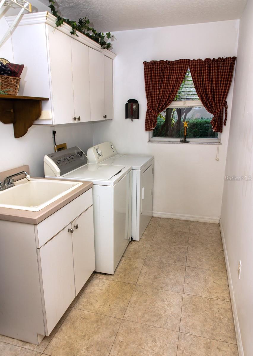 5260 Hammock Cir Property Photo 22