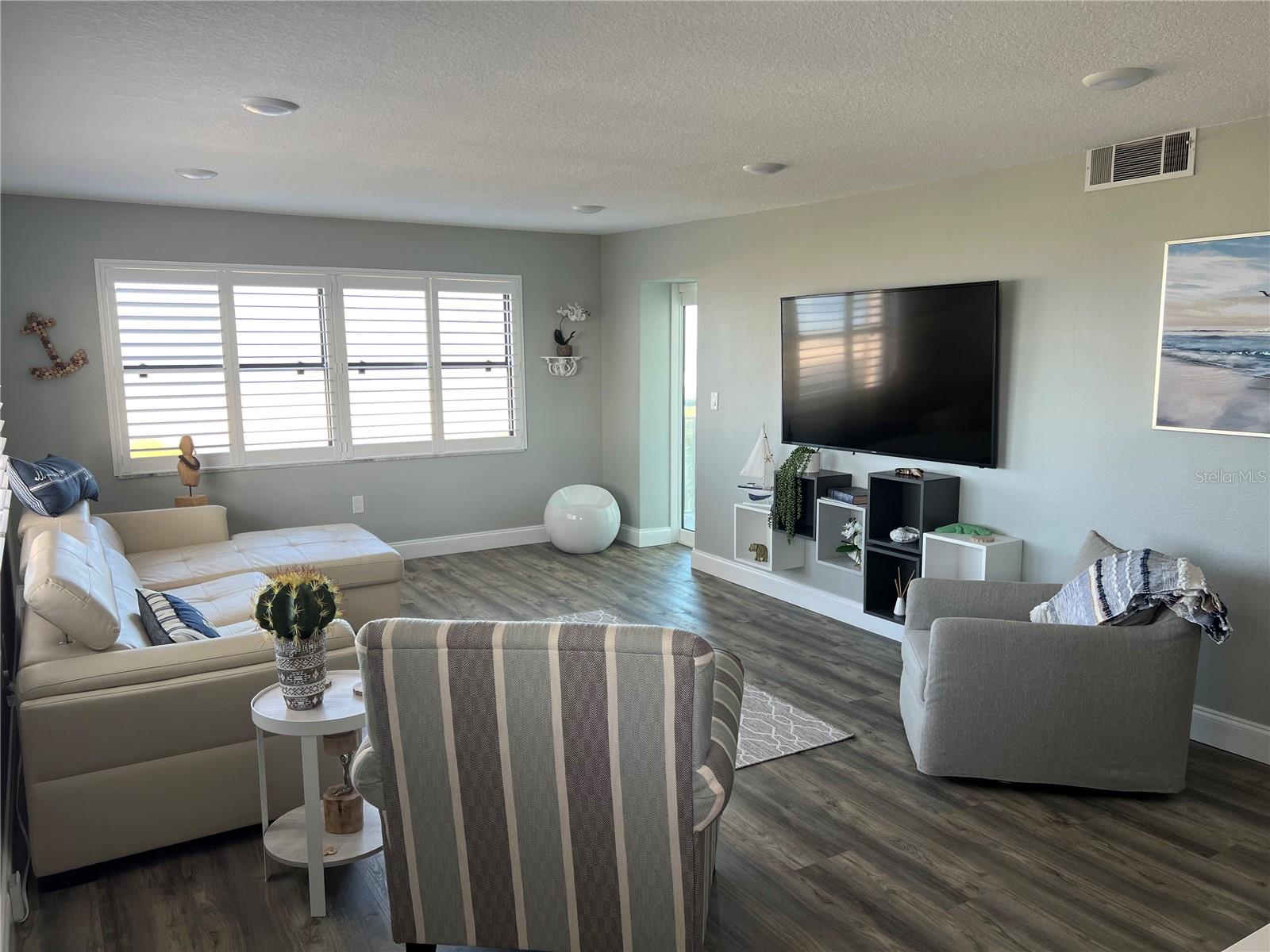 1270 Gulf Blvd #401 Property Photo 6