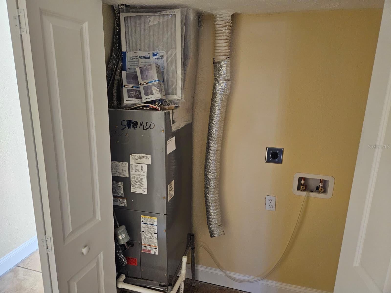 2424 W Tampa Bay Blvd #i102 Property Photo 3