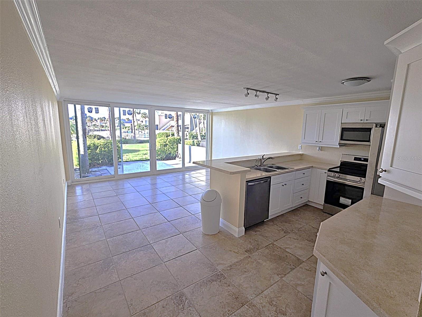 2424 W Tampa Bay Blvd #i102 Property Photo 12