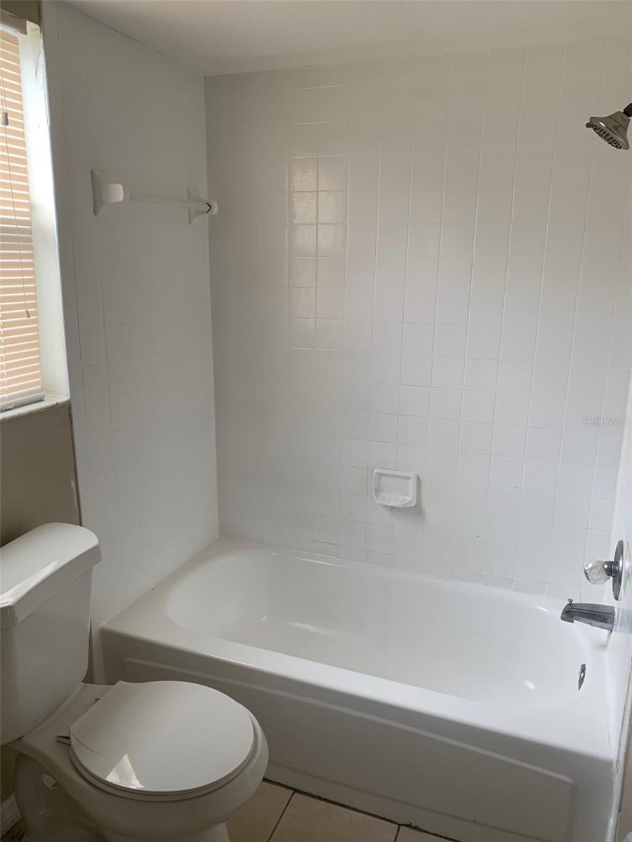 9502 Banyan Ave #a Property Photo 9