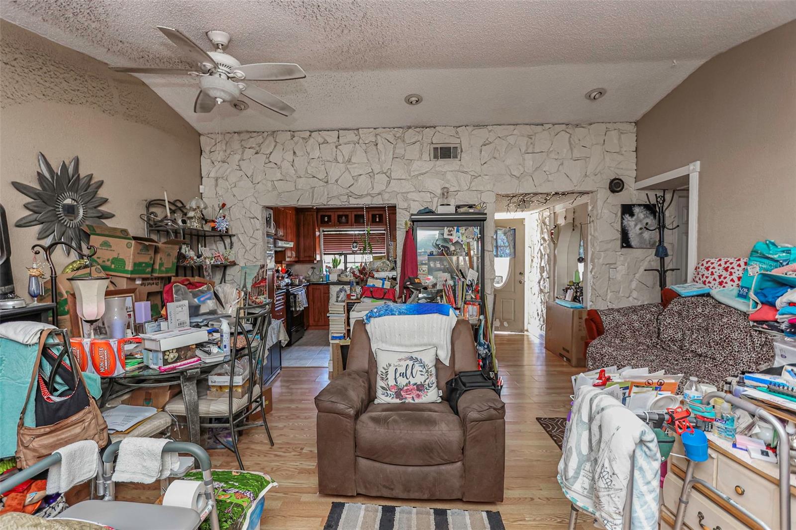 10039 88th St Property Photo 5