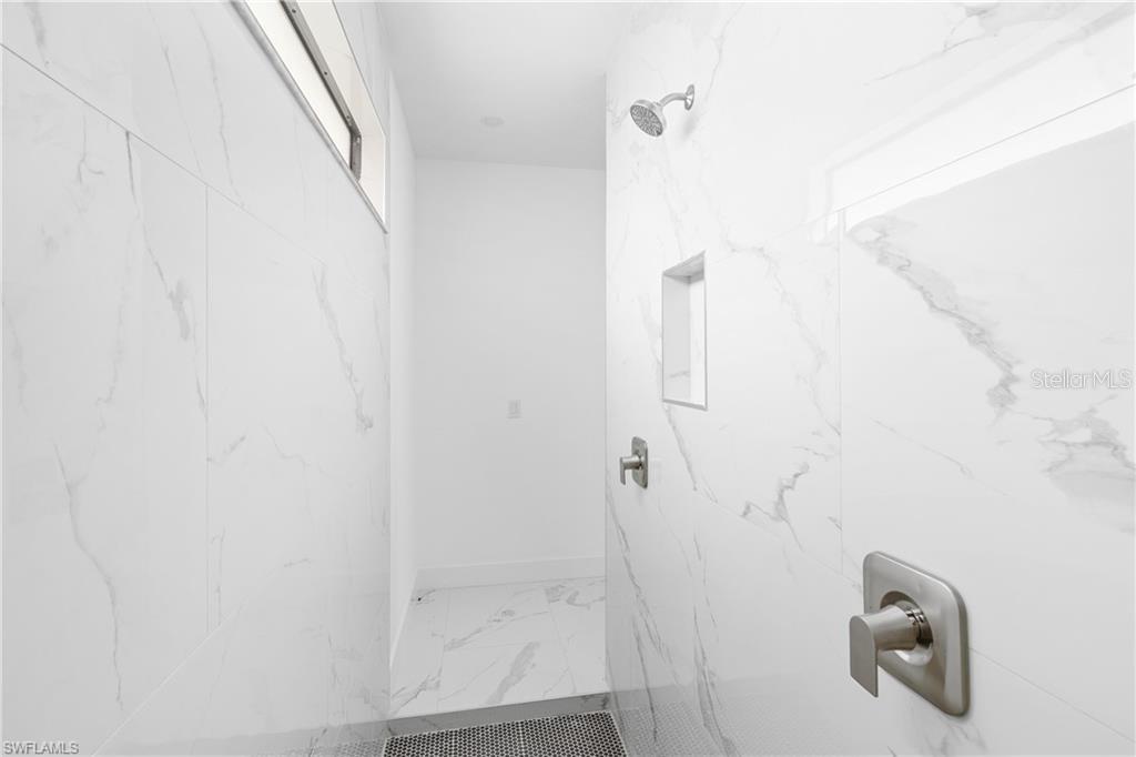 1806 Ne 21st Pl Property Photo 28