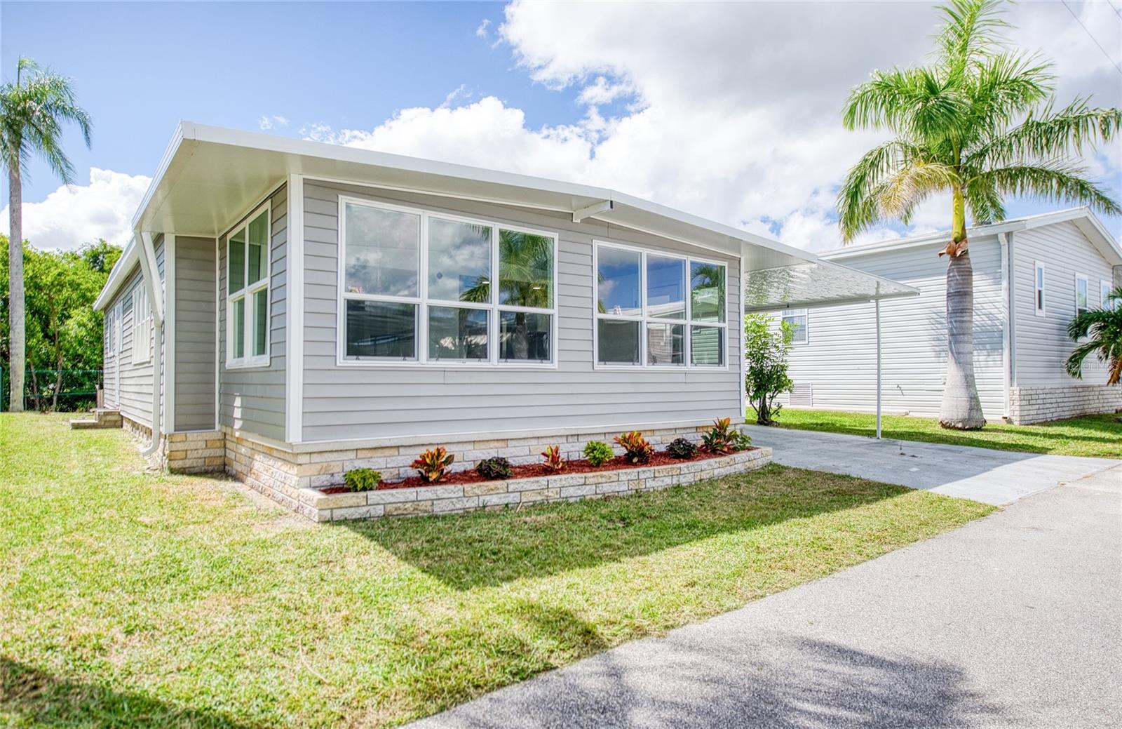 18675 Us Highway 19 N #415 Property Photo 3