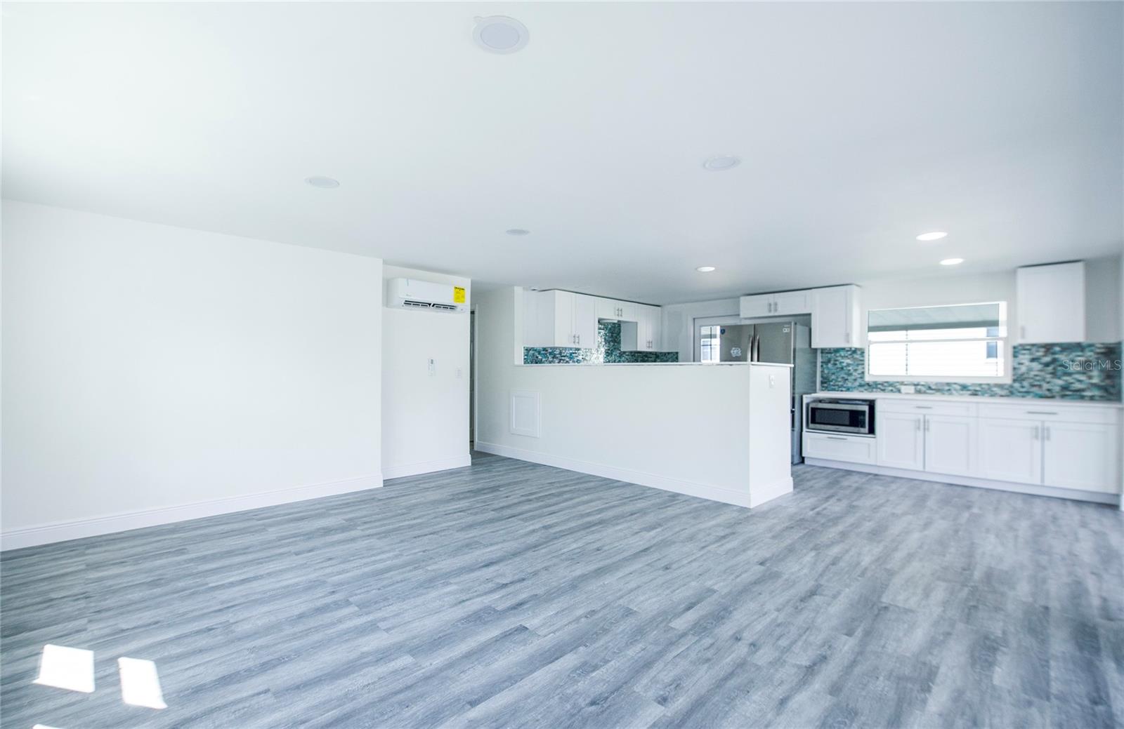 18675 Us Highway 19 N #415 Property Photo 11