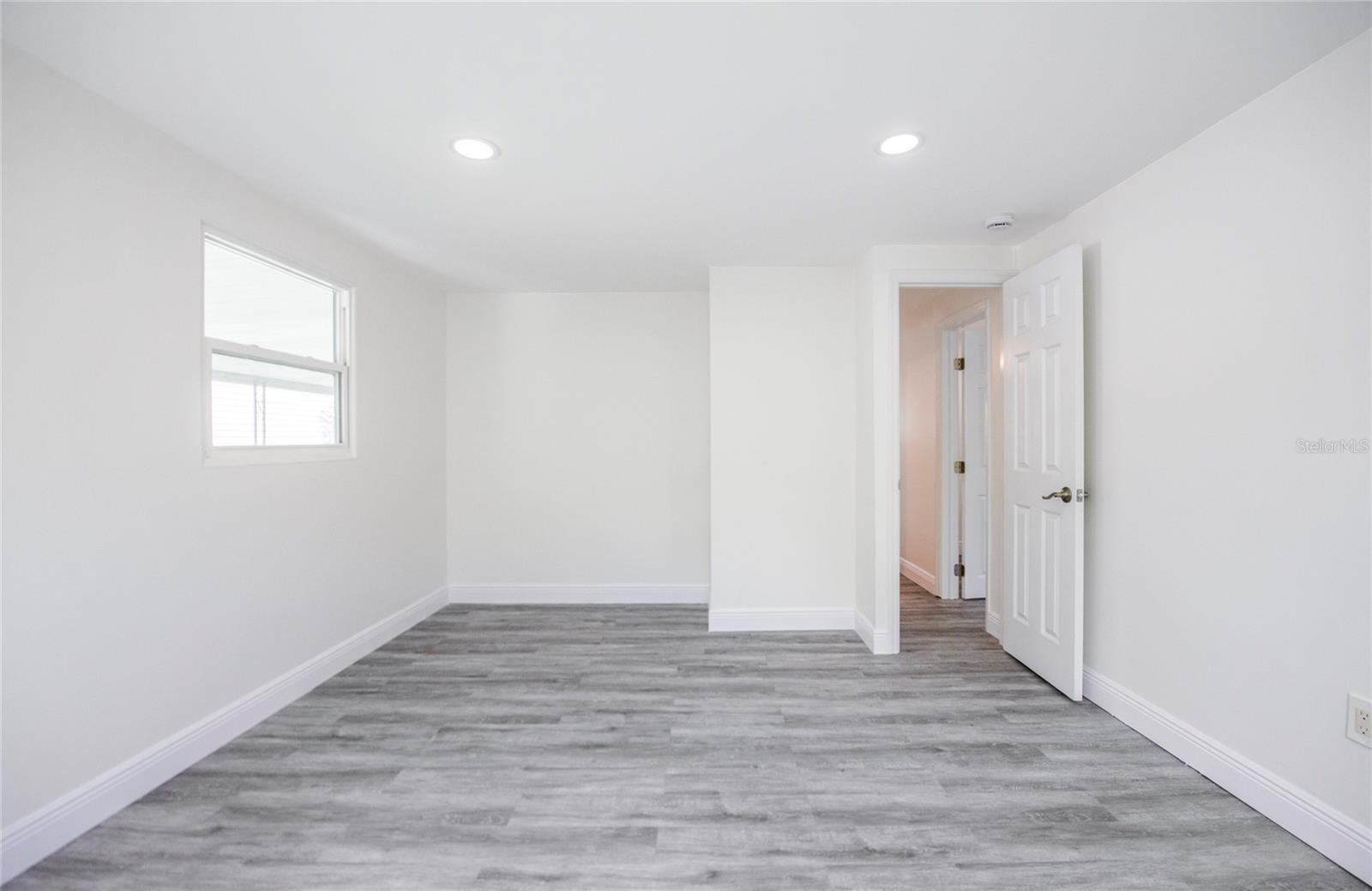 18675 Us Highway 19 N #415 Property Photo 25