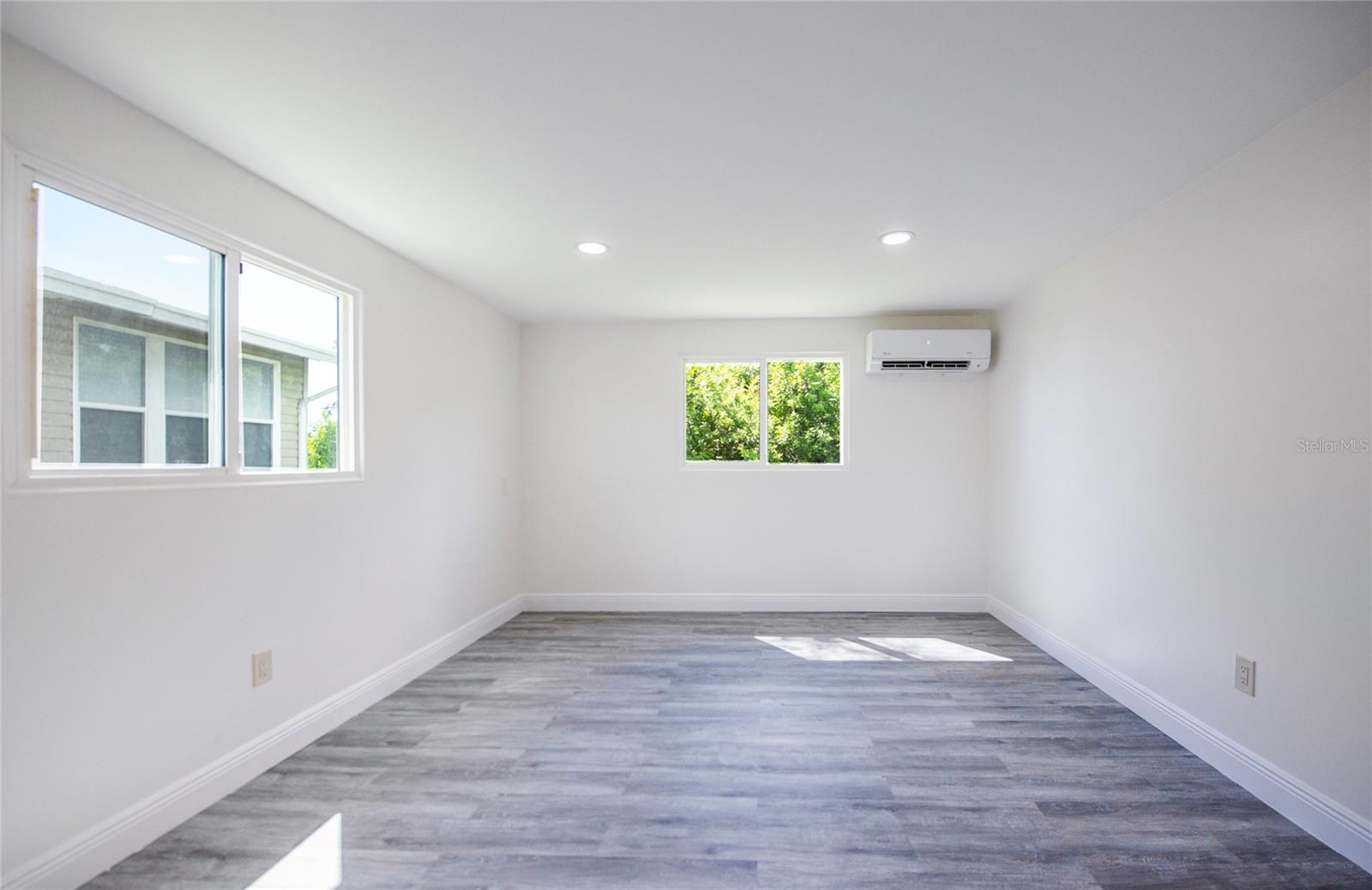 18675 Us Highway 19 N #415 Property Photo 26