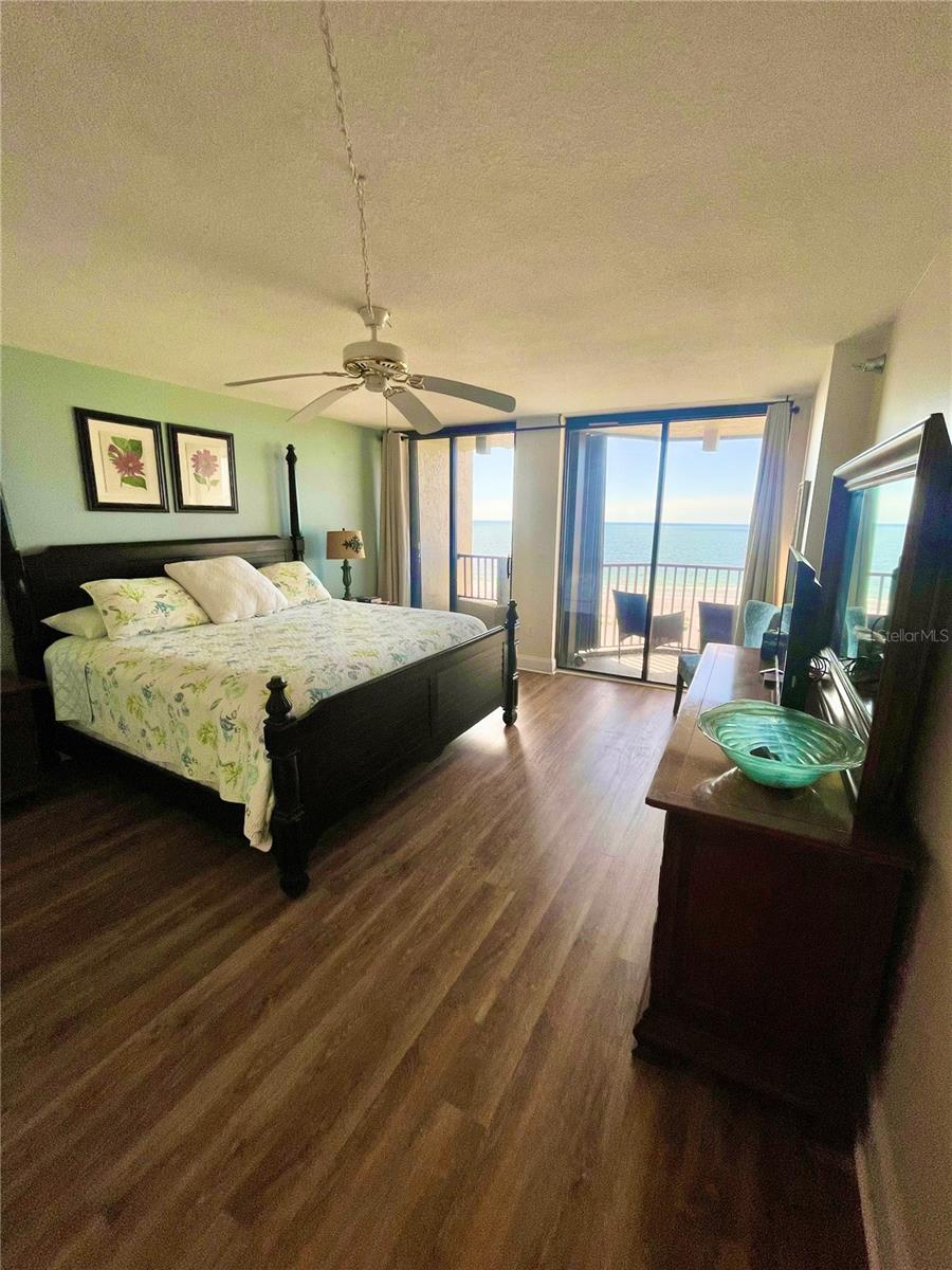 1290 Gulf Blvd #1003 Property Photo 17