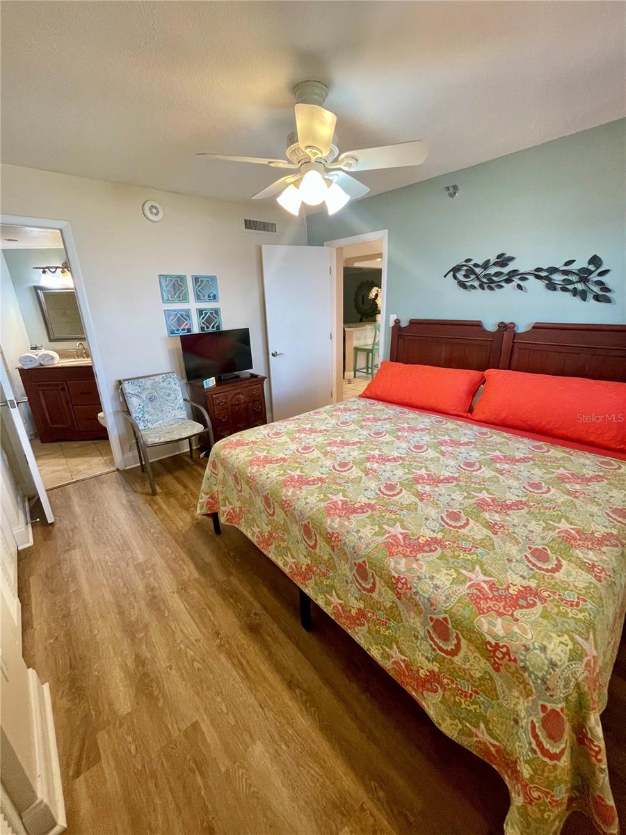 1290 Gulf Blvd #1003 Property Photo 22