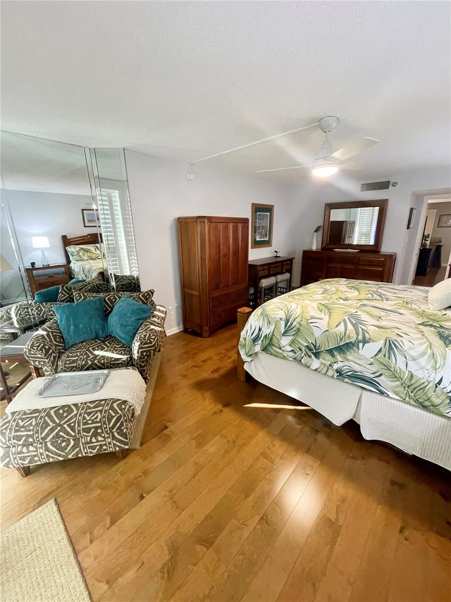 1290 Gulf Blvd #307 Property Photo 16