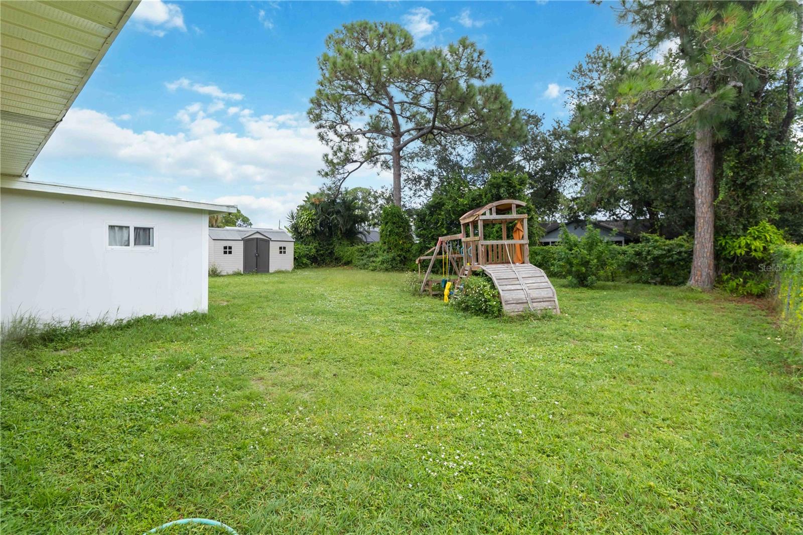 6581 Bancroft Ave Property Photo 30