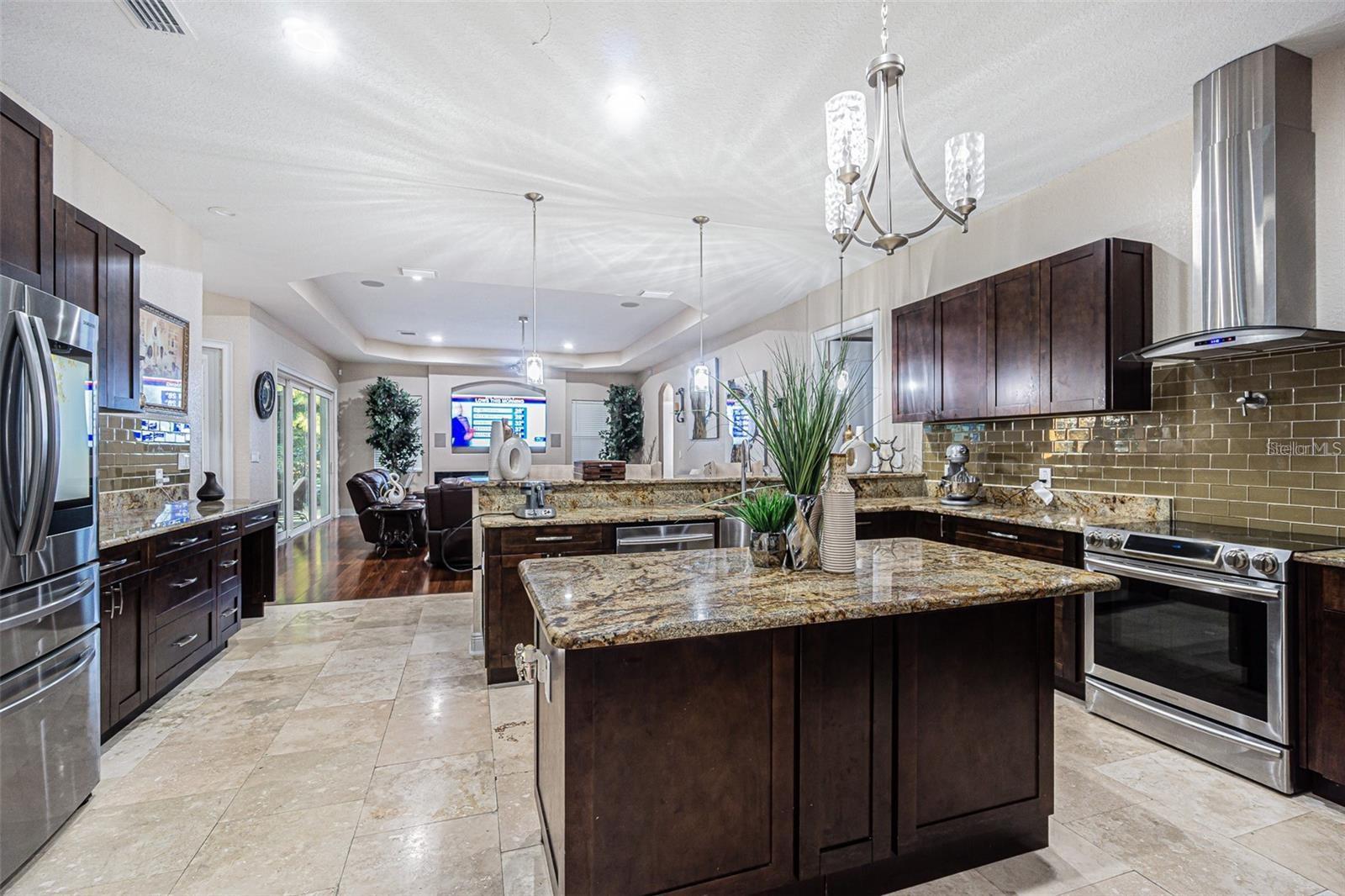13102 Done Groven Dr Property Photo 4