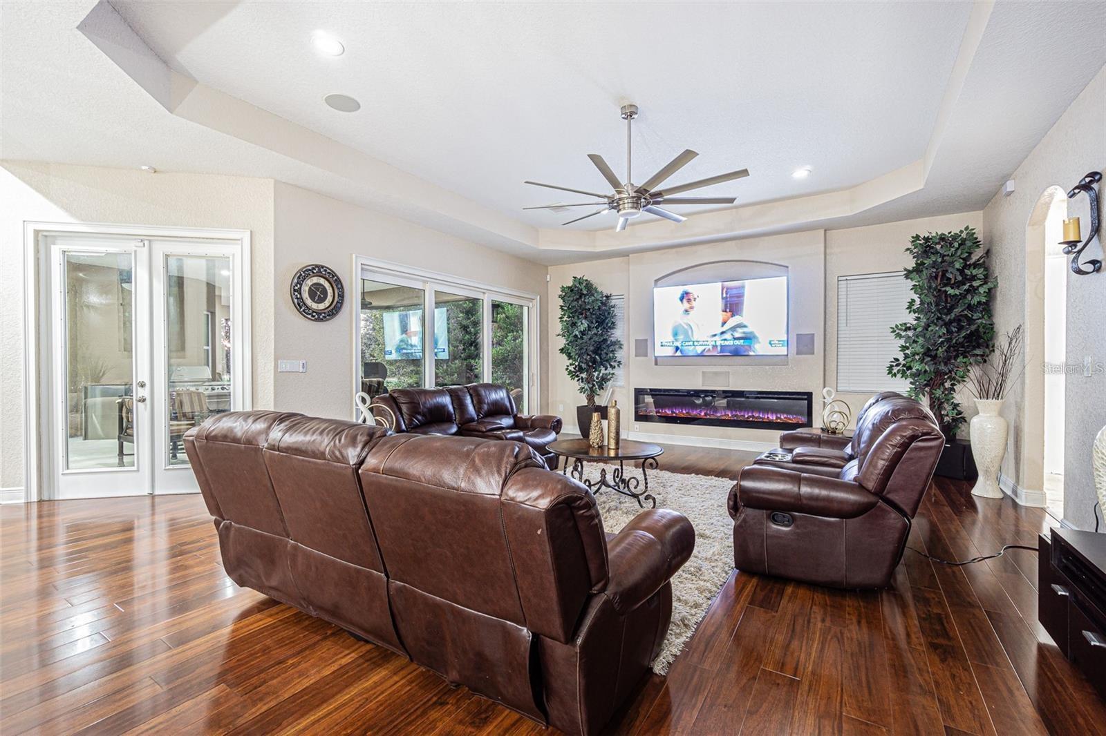 13102 Done Groven Dr Property Photo 9