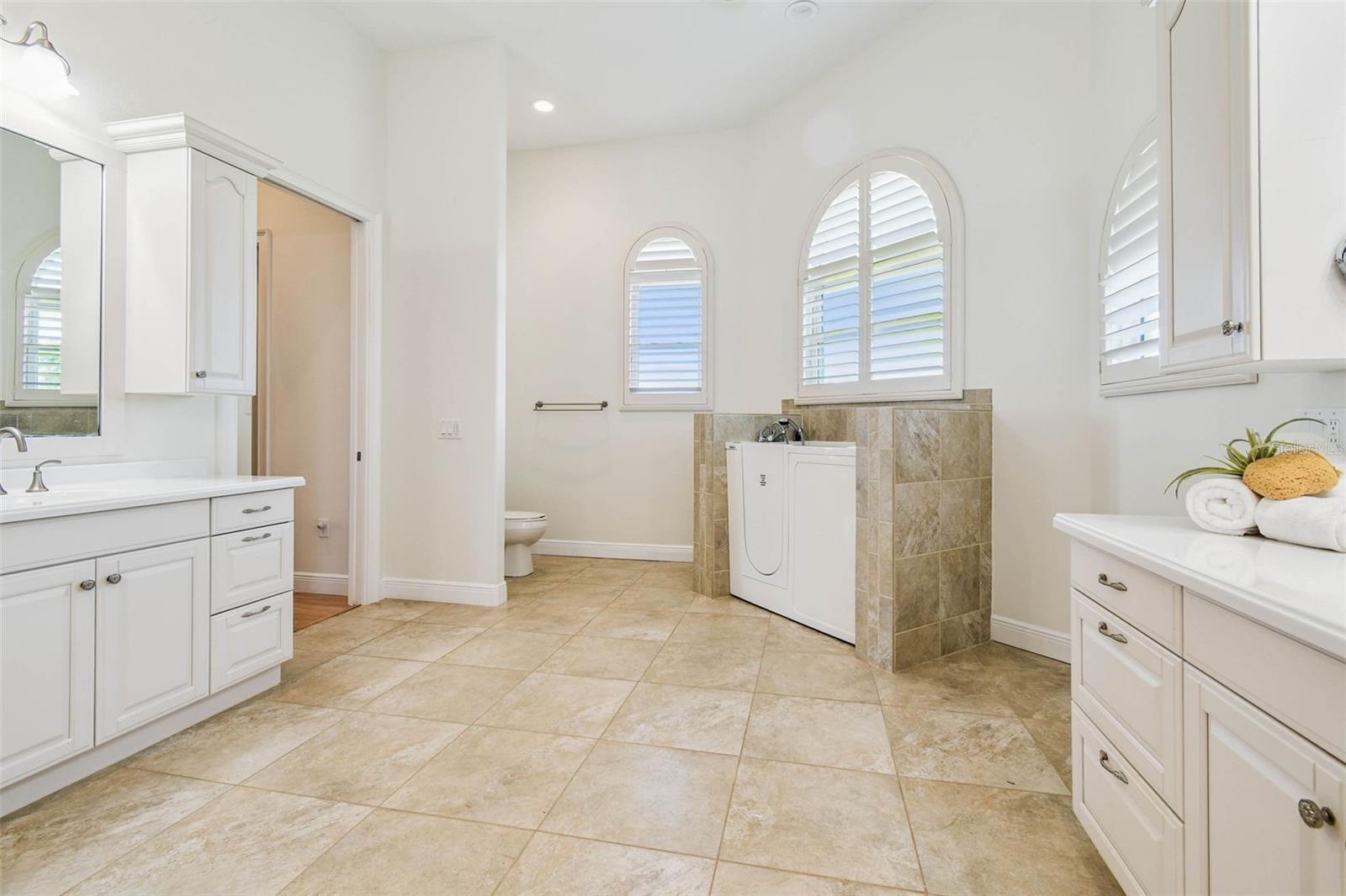 3215 Gulf City Rd Property Photo 55