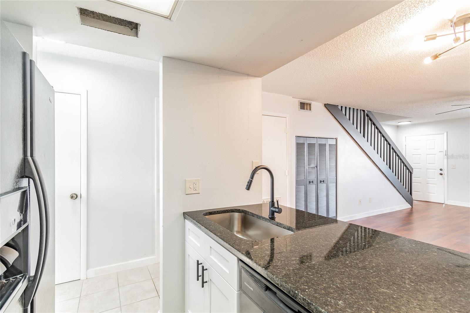 4907 W Mcelroy-a Ave #h209 Property Photo 5