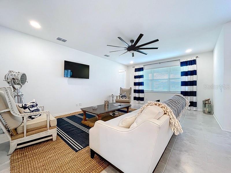 2450 Sunny Pebble Loop Property Photo 17