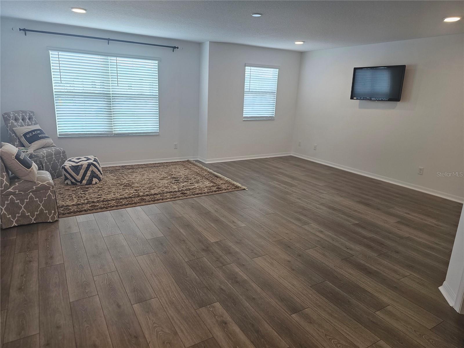 2450 Sunny Pebble Loop Property Photo 27