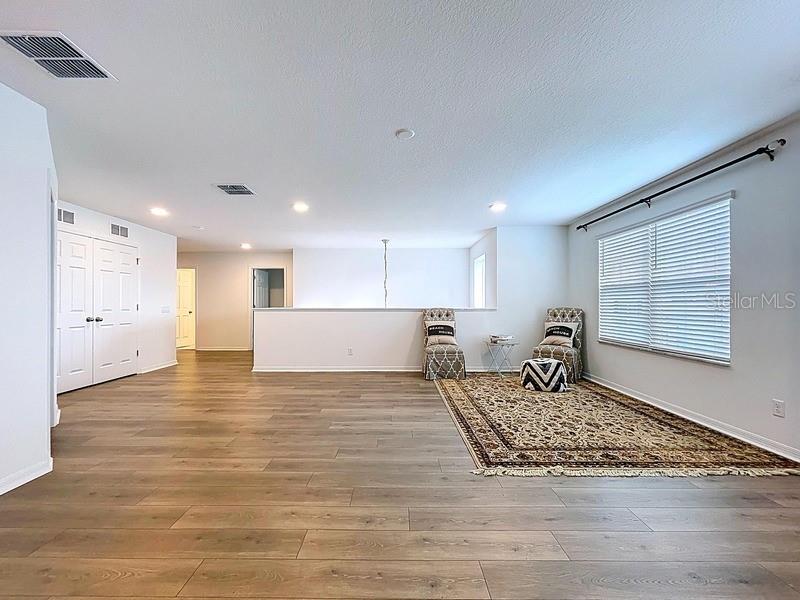2450 Sunny Pebble Loop Property Photo 28