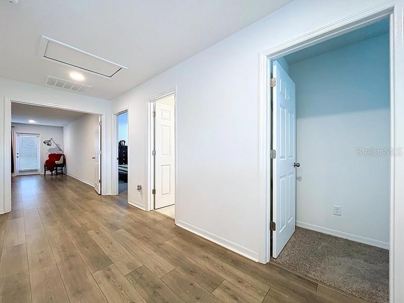 2450 Sunny Pebble Loop Property Photo 29