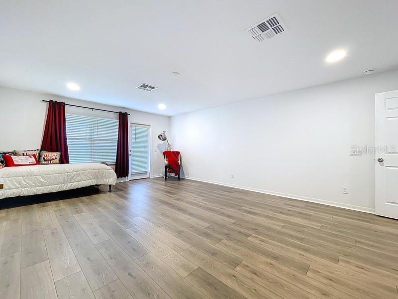 2450 Sunny Pebble Loop Property Photo 39