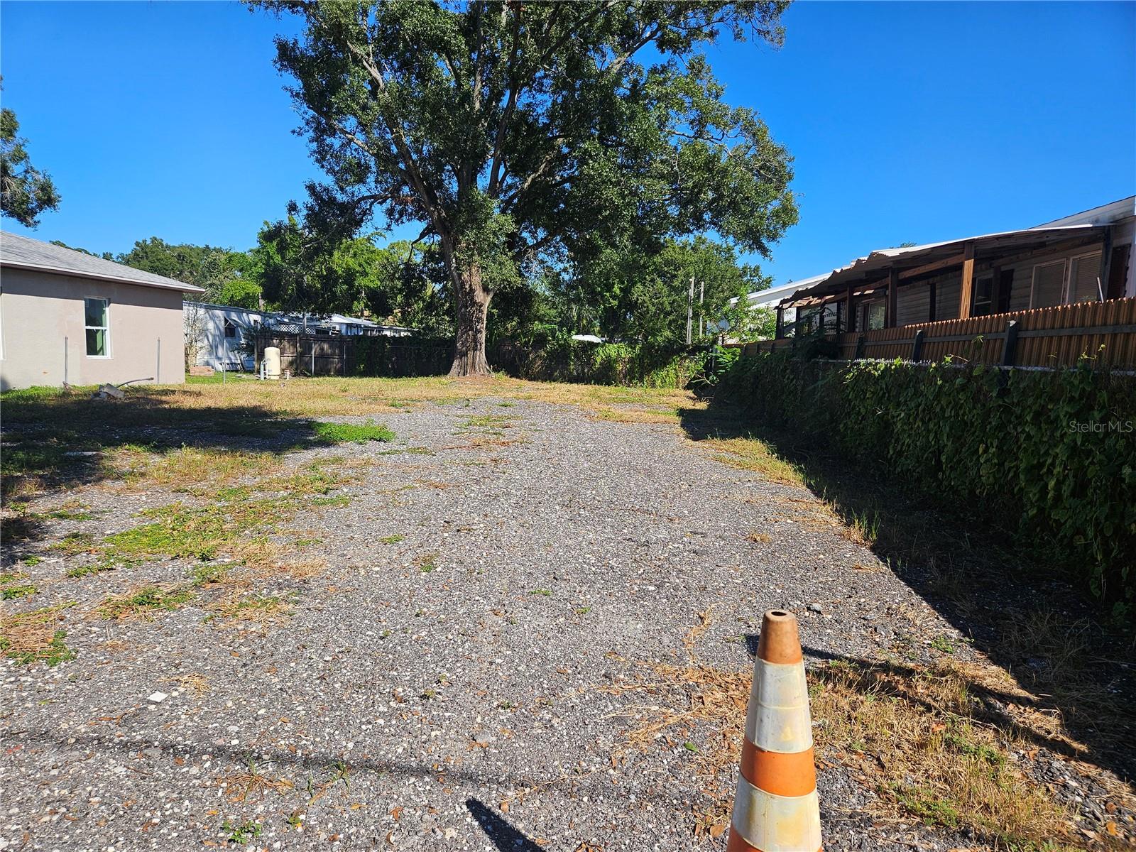 12321 Cambridge Ave Property Photo 5