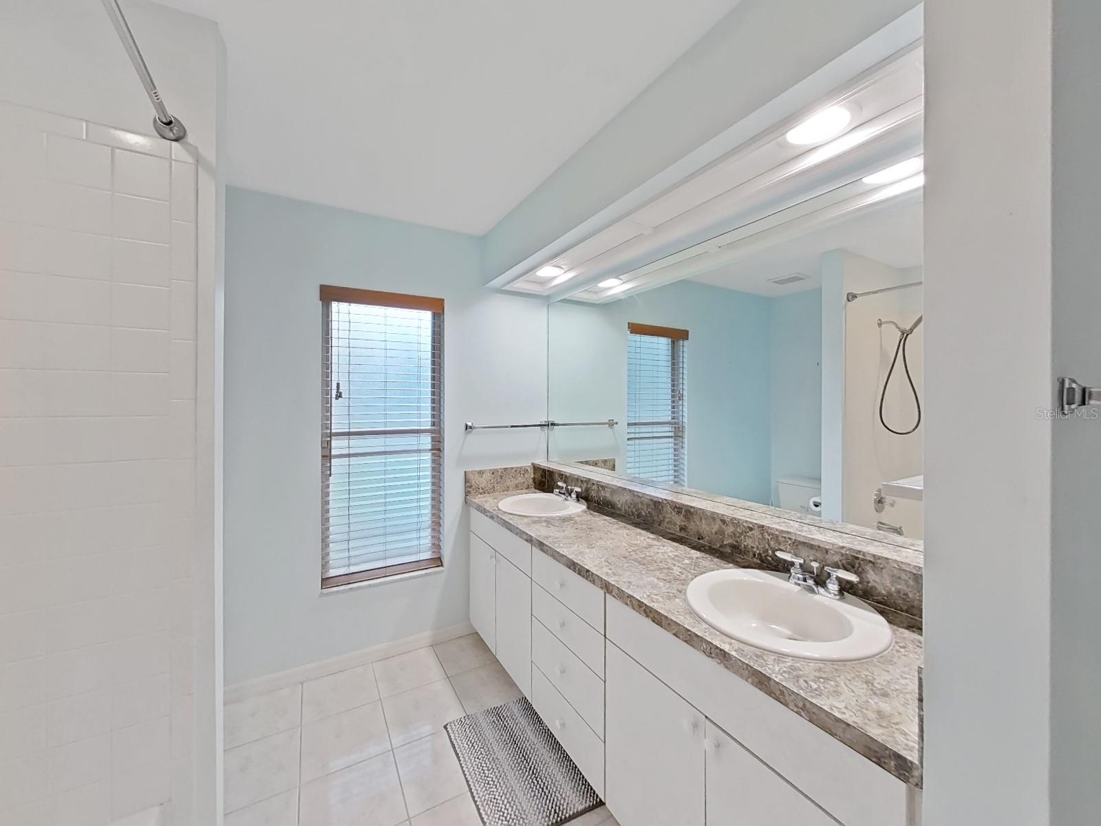 17307 Oak Ledge Dr Property Photo 31