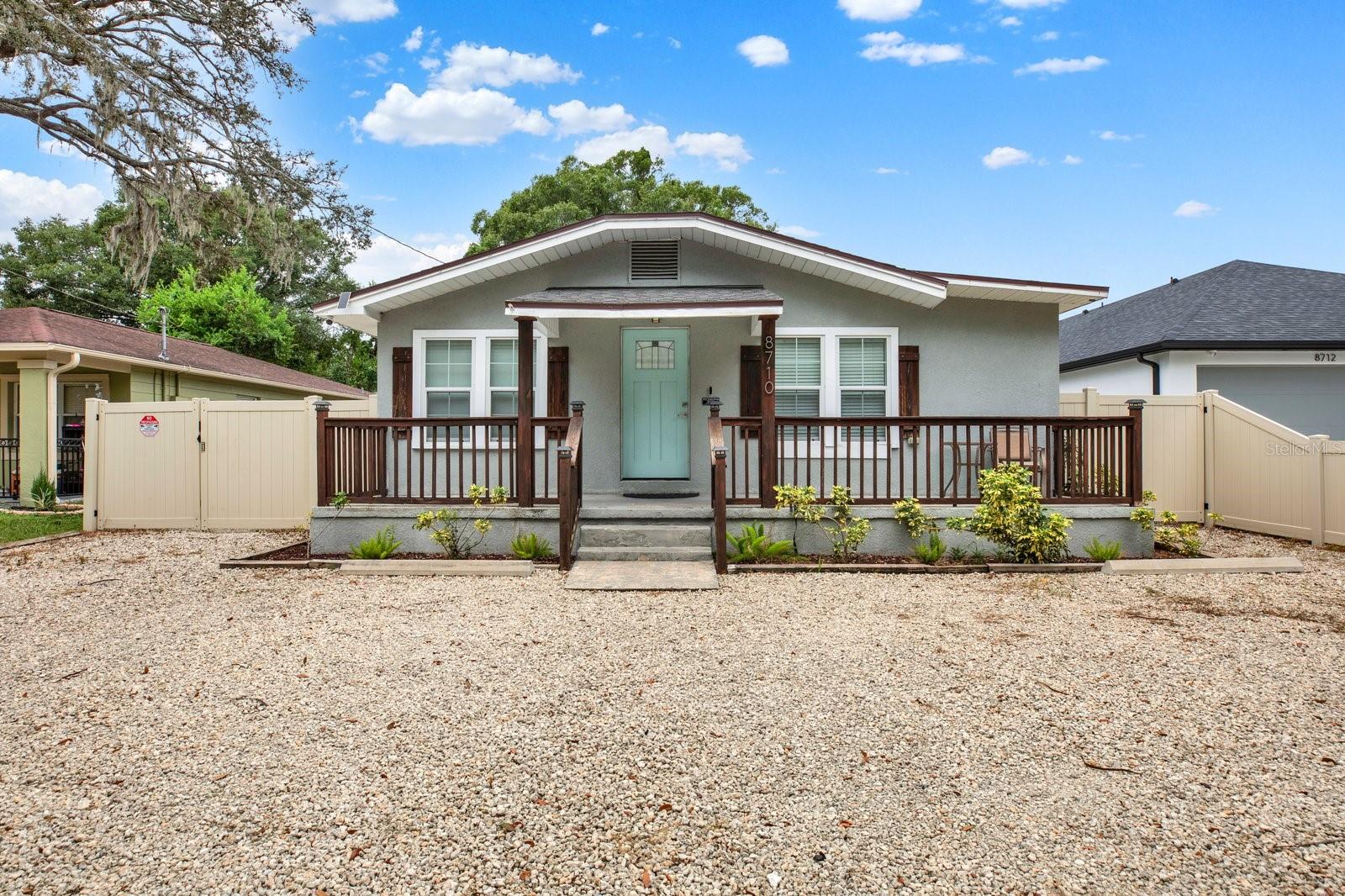 8710 N HAMNER AVE Property Photo 1