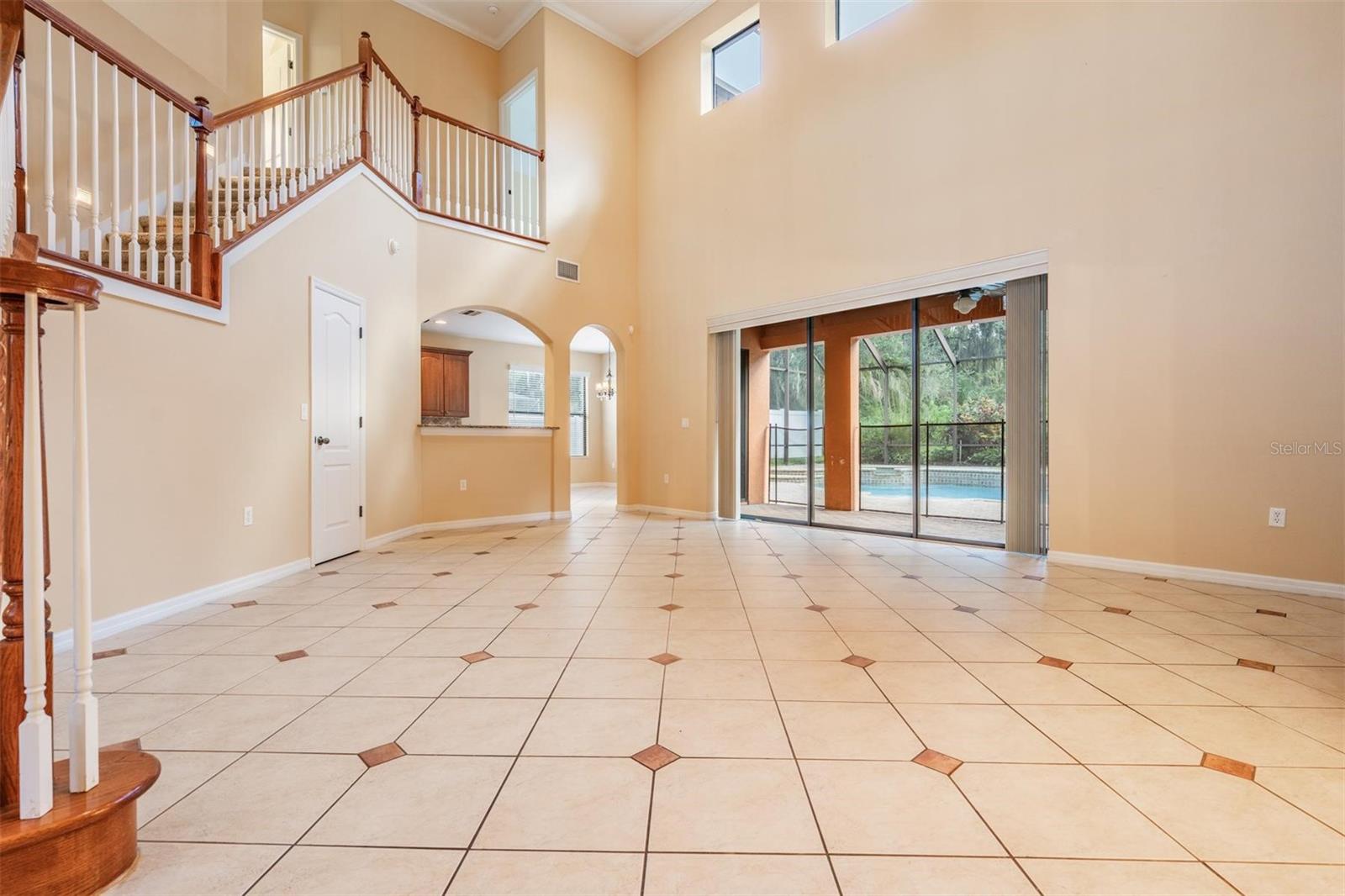 456 Oak Landing Blvd Property Photo 8