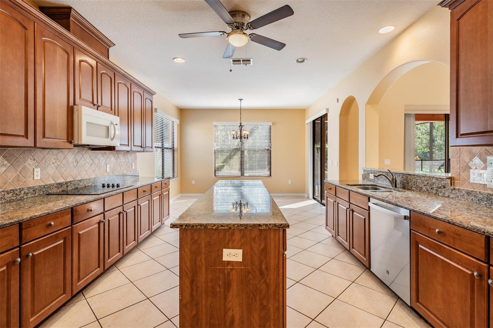 456 Oak Landing Blvd Property Photo 16